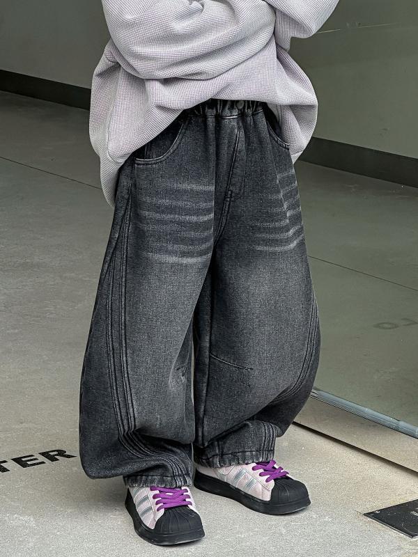 Poiste džinsid koreai stiilis flisvoodriga, väline materjal 100% puuvill, vooder 100% polüester, keskmise kõrgusega vöökoht, sobib 3–8-aastastele