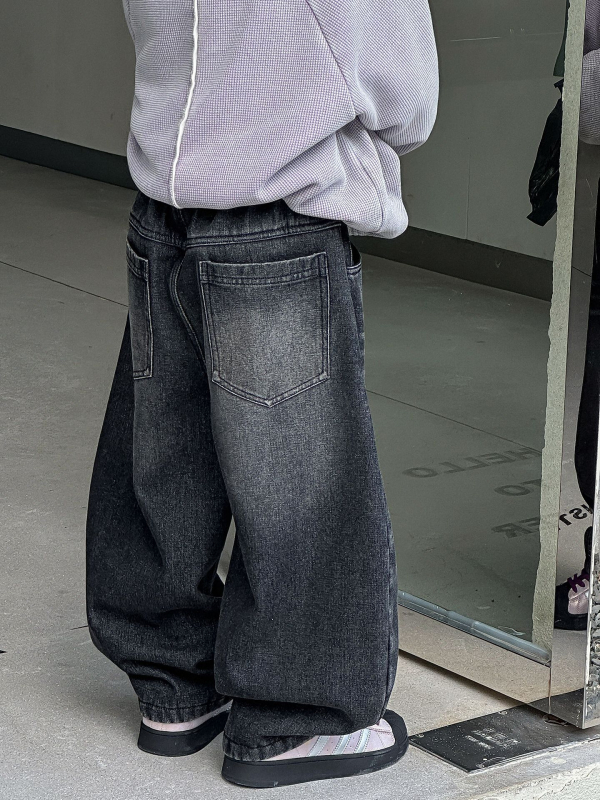 Poiste džinsid koreai stiilis flisvoodriga, väline materjal 100% puuvill, vooder 100% polüester, keskmise kõrgusega vöökoht, sobib 3–8-aastastele