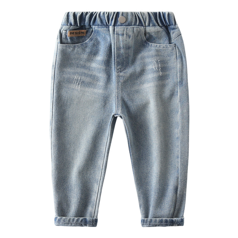 Dječje traperice u korejskom stilu – denim s 66,8% pamuka, 17,5% recikliranih vlakana, 15,7% poliestera; niska struka, elastični pojas; jedne boje; za dječake 3–8 godina; proljeće i jesen; branda WAPYPY