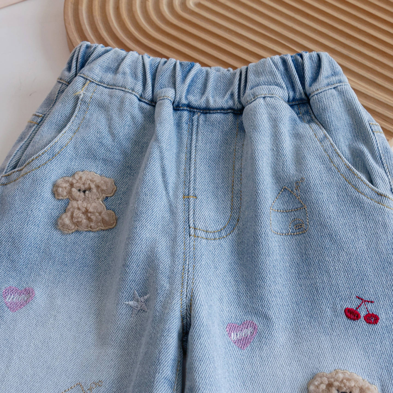 Koreai stílusú gyerek nadrág, széles szárú, kutyás hímzéssel, középmagas derékkal, pamutkeverék anyag