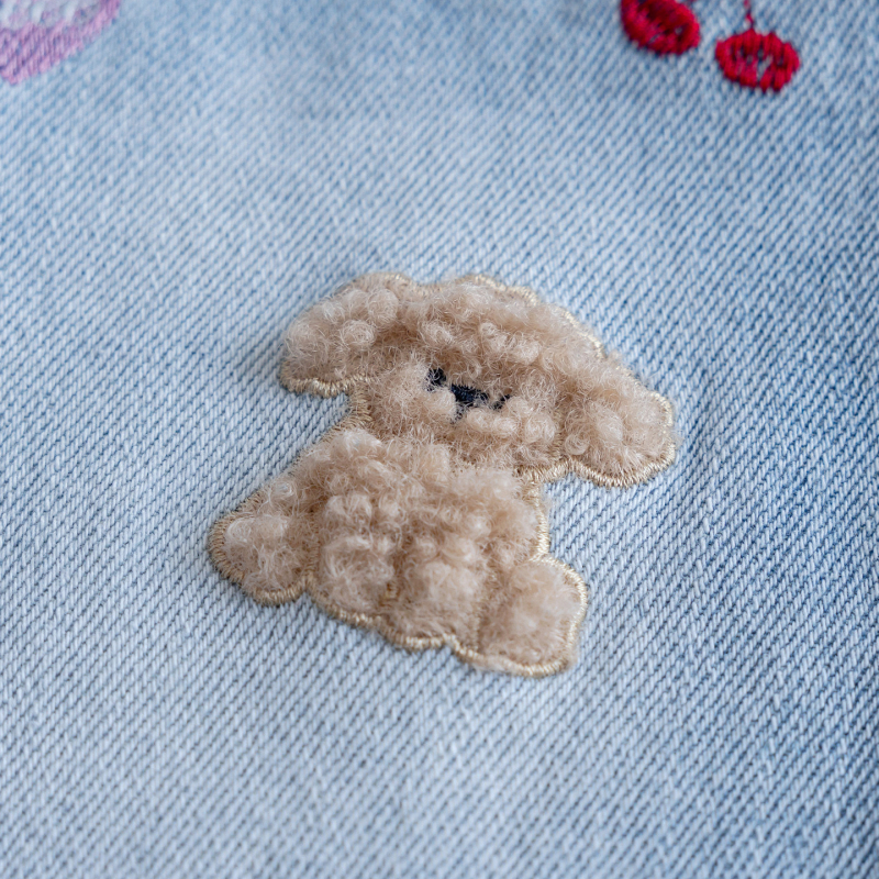 Koreai stílusú gyerek nadrág, széles szárú, kutyás hímzéssel, középmagas derékkal, pamutkeverék anyag