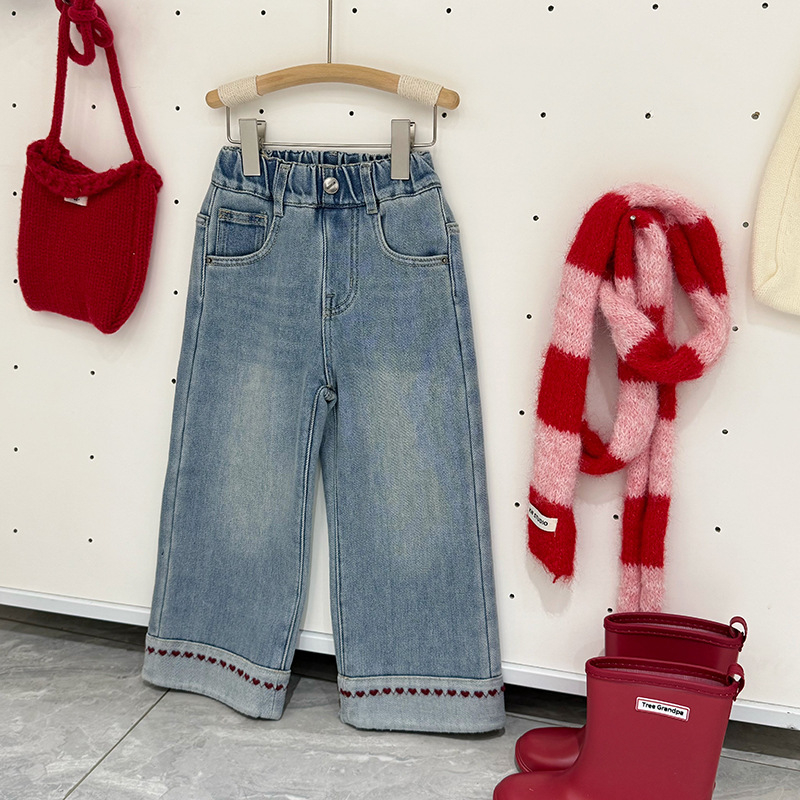 Meitenēm domāti džinsi ar flīsa apdari - ziemas siltums, brīvs taisns piegriezums, 60% kokvilna, vidukļa vidējā augstuma josta ar elastīgu jostu, 3–8 gadi