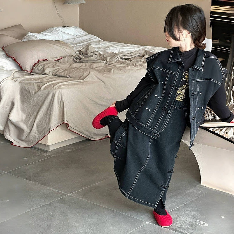 Mergaitėms skirtas naujojo kinų stiliaus džinsinis sijonas, ilga A linija (Medžiaga: medvilnė; Stilius: džinsinis; Siluetas: A linija; Amžiaus grupė: 3–8 metai)