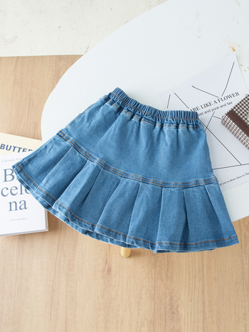 Mergaitėms skirta džinsinė A linijos sijonėlis su klostėmis, širdies siuvinėjimas, pamušalas iš medvilnės, 70–80% medvilnės, nuo 8 metų, pavasaris 2025