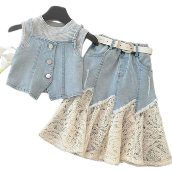 Dječji džins-set sa suknjom i topom bez rukava s čipkom — tri dijela, ljeto 2025, mješavina denima i pamuka, čipkasti detalji, korejski stil
