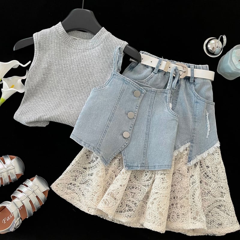 Dječji džins-set sa suknjom i topom bez rukava s čipkom — tri dijela, ljeto 2025, mješavina denima i pamuka, čipkasti detalji, korejski stil