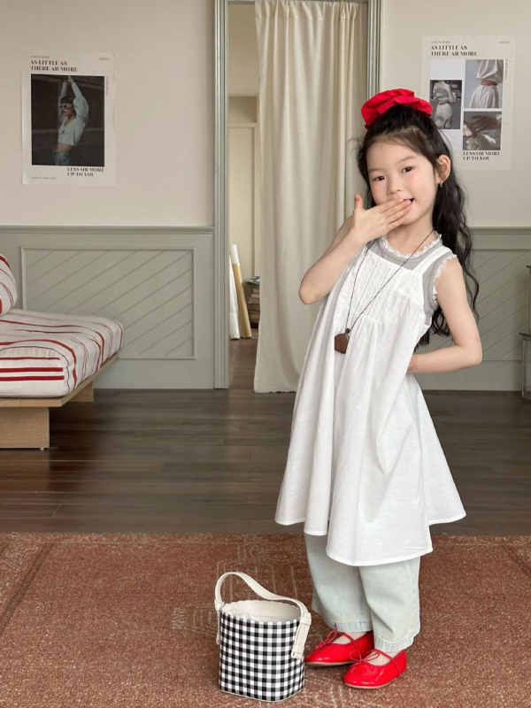 Mergaitėms korejiško stiliaus petnešinė suknelė su nėriniais, medvilnė (80% medvilnė, medvilninė įdaila, amžius 3–8 metai)