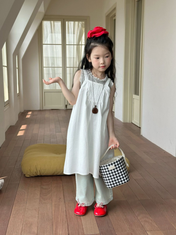 Mergaitėms korejiško stiliaus petnešinė suknelė su nėriniais, medvilnė (80% medvilnė, medvilninė įdaila, amžius 3–8 metai)