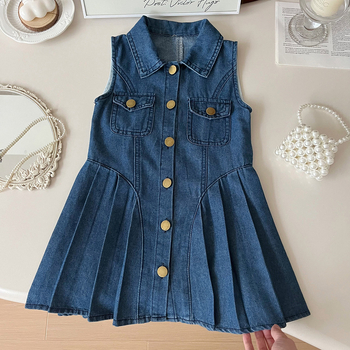 Mergaitėms džinsinė suknelė, korejiško stiliaus, be rankovių, užsegama vienoje eilutėje, pagrindinis audinys 75% medvilnė, 25% poliesteris, pamušalas 75% medvilnė, vasara 2025