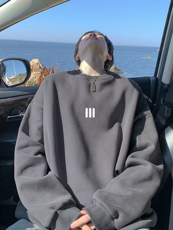 Džemper s okruglim izrezom, bez kapuljače, duge rukave, širok kroj