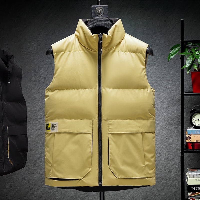 Atvirkštinė liemenė su stovimu kaklu ir išsiuvinėtu logotipu – storesnis audinys, užtrauktukas, 100% poliesteris