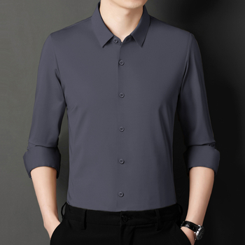 Košeľa z polyester-spandex zmesi, bez žmoliek, otočný golier, dlhé rukávy, jednofarebná, úzky strih