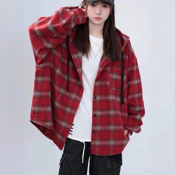 Košieľa–sako s mriežkovým vzorom, golier s klopou, voľný strih, dlhé rukávy, zmes polyesteru