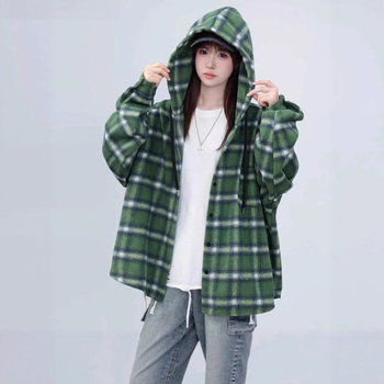 Košieľa–sako s mriežkovým vzorom, golier s klopou, voľný strih, dlhé rukávy, zmes polyesteru