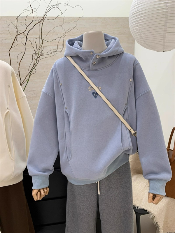 Ženski hoodie s kapuljom, flis podstava, debeli materijal, širok kroj, s ušivenim srcem i osmijehom