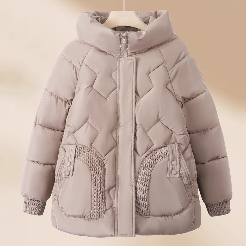 Kakla kapuces jaka ar kokvilnas pildījumu, bieza ziemas ārējā jaka ar ziedu rakstu, brīvs piegriezums, ārējais materiāls poliesters 80–90%