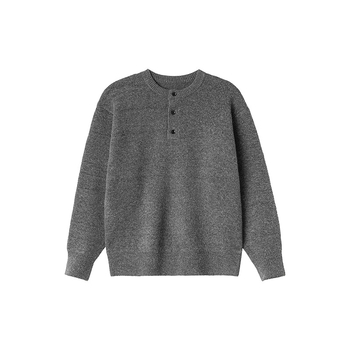 Kereknyakú brushed kötött pulóver, laza szabás, kémiai rostokból készült keverék (58% poliészter, 24,3% akril, 11,5% nylon, 4,6% gyapjú, 1,6% spandex), tartja a meleget, tél 2024, férfi.