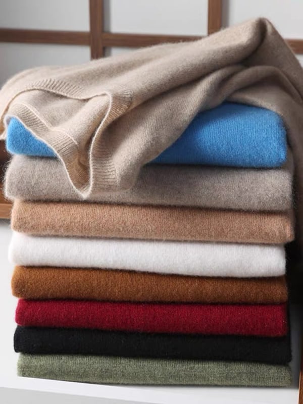 Pulóver gyapjú-pamut keverék, 30–50% pamut; kerek nyakú; hosszú ujjú; minimalist stílus