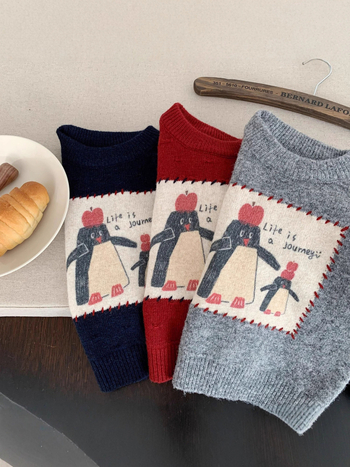 Детски дебел зимен плетен пуловер — с кръгло деколте, дълги ръкави, принт с анимационни герои, памук-вискозна смес 60% вискоза, за деца на възраст 1-3 години