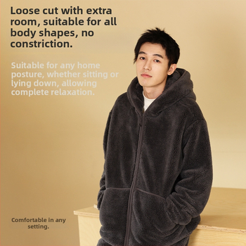 Meeste kapuutsiga pijamase komplekt paksust veluurist – kardiganistiil, V-kaelus, pikad varrukad, ekstra paks materjal 401–500 g/m², sobib talveks, kevadeks ja sügiseks, võib kanda ka väljas