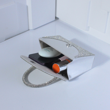 Yaxuanmei PU vakarienės rankinė su grandinėle, horizontalaus kvadrato formos, magnetinis užsegimas, vidinė ID kišenė