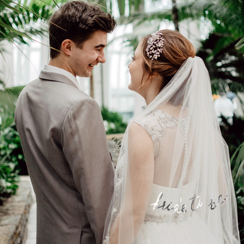 Комплект сватбени реквизити: воал, диадема и рамен колан — Kashitong; сатен + цинкова сплав; полуручна и полумеханична изработка; тегло 75 g