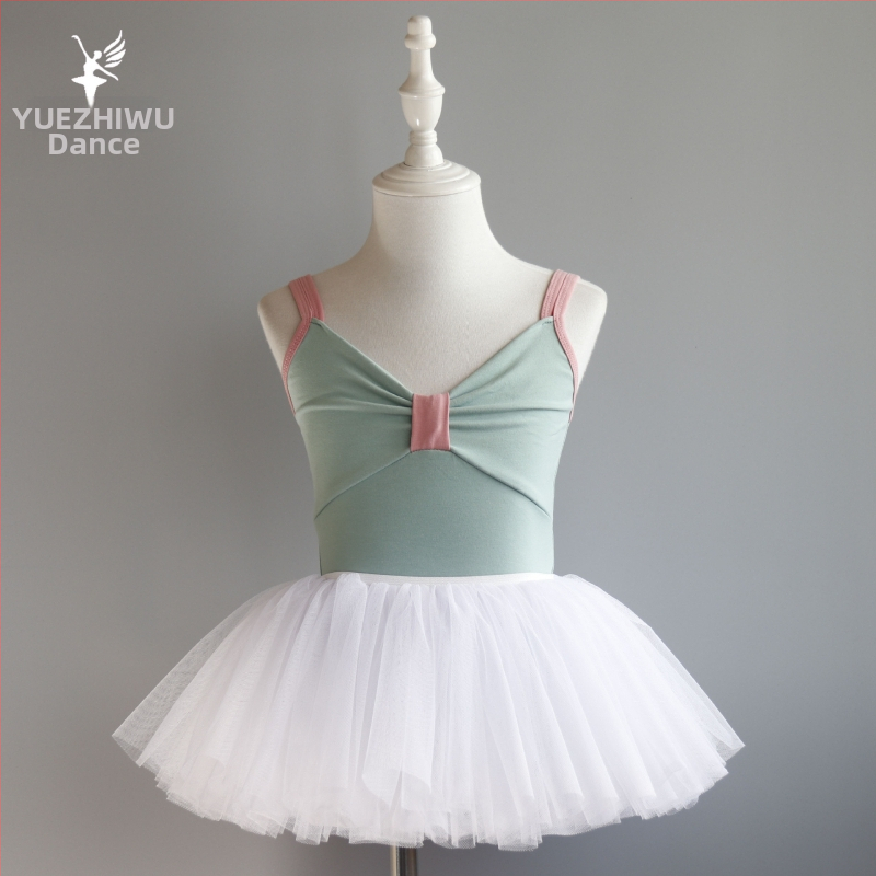 Vaikų šokių treniruočių kombinezonas – vasarinis, vientisas, 95% medvilnė, švelnus apdorojimas, princės stilius