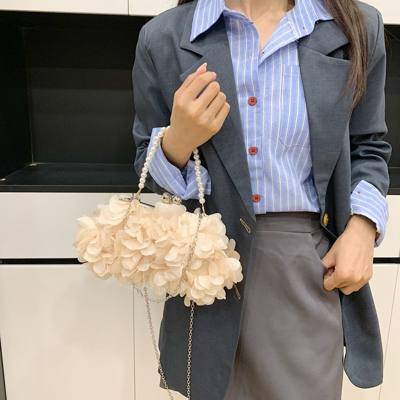 Вечерна чанта-клъч с дизайн на листенца, ръчна дръжка, плат, подплата полиестер, хоризонтално квадратна форма, закриване с ключалка, стил свеж и сладък