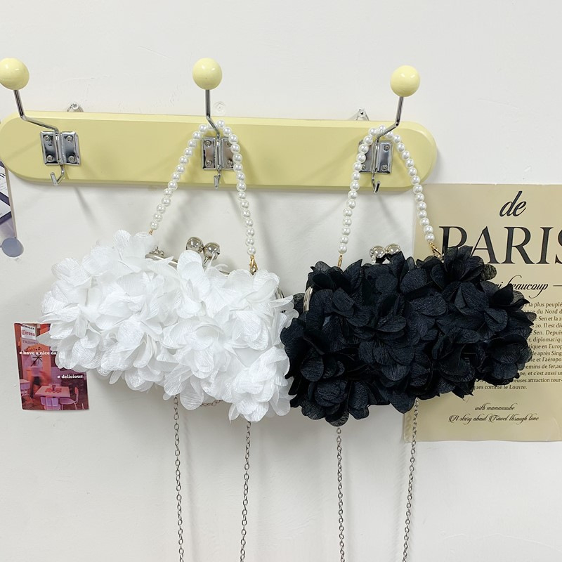 Вечерна чанта-клъч с дизайн на листенца, ръчна дръжка, плат, подплата полиестер, хоризонтално квадратна форма, закриване с ключалка, стил свеж и сладък