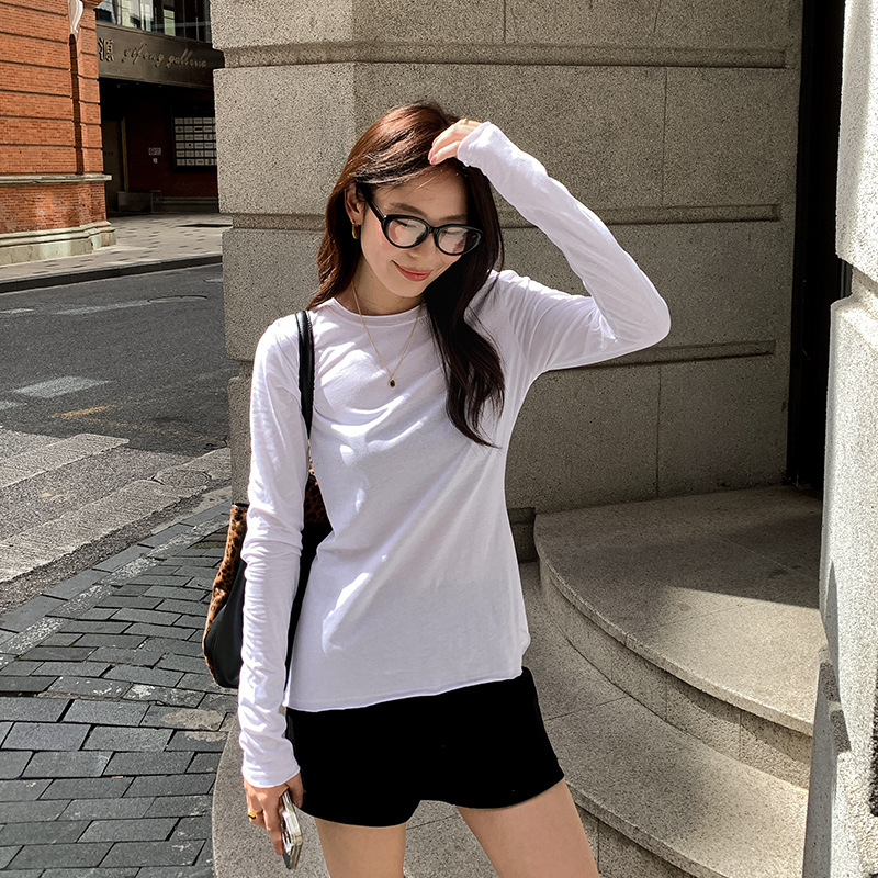 Majica uskog kroja, dugi rukav, okrugli izrez, 100% pamuk, jednobojni uzorak, casual stil