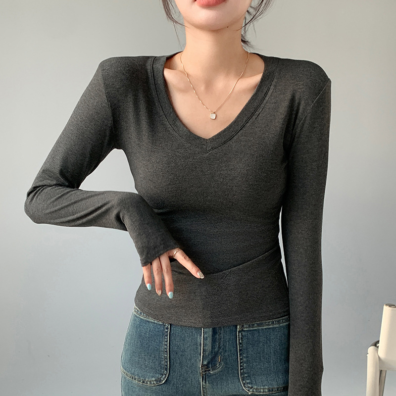 Tricou cu decolteu în V, mâneci lungi, croială slim, viscoză 90–95%