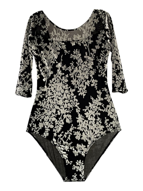 Βελούδινο ενιαίο ρούχο χορού λατιν με μακρύ μανίκι, στρογγυλός λαιμός; ύφασμα: συνθετικό μείγμα 80% νάιλον; επένδυση: γαλάκτωδες μετάξι 80% πολυεστέρα; μοτίβο: σπασμένα λουλούδια; κατάλληλο για λατινικό χορό, μπολέμ και φολκ.