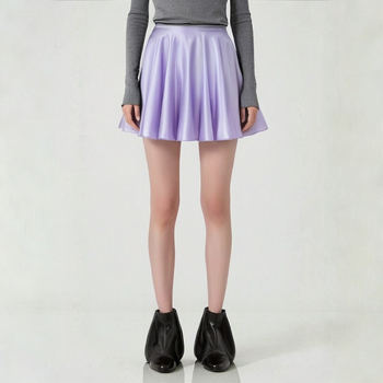 Λεοτάρντ για γυμναστική και μπαλέτο – γυαλιστερή μεταξένια υφή, μίγμα νάιλον-χημικών ινών, επένδυση με σπαντέξ, μονόχρωμο σχέδιο