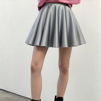 Λεοτάρντ για γυμναστική και μπαλέτο – γυαλιστερή μεταξένια υφή, μίγμα νάιλον-χημικών ινών, επένδυση με σπαντέξ, μονόχρωμο σχέδιο