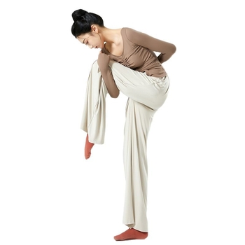 Μοντέρνα παντελόνια χορού, ίσια γραμμή, κομψή σιλουέτα, ύφασμα από μίγμα πολυεστέρα