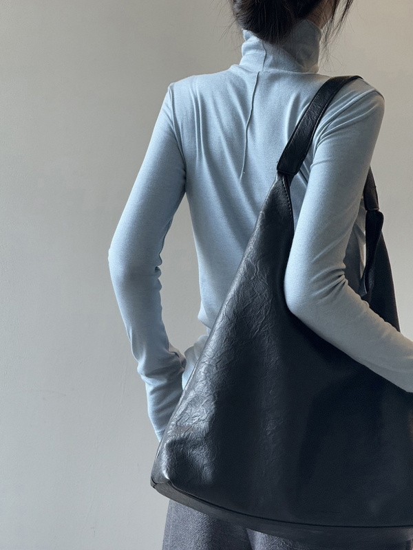 Tencel Lyocell pikkade varrukatega naiste T-särk, kõrge kaelus, slim istuvus, ühes toonis muster, sügis 2025