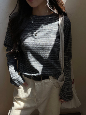 Top tricotat pentru femei cu model gradient și dungi, mâneci lungi, croială lejeră, decolteu rotund, stil casual, toamnă 2025