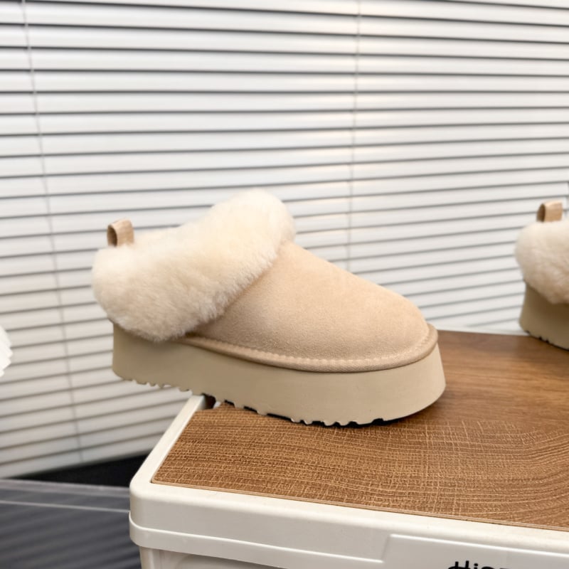 Sieviešu sniega zābaki ar ovčādas augšdaļu, vilnas odai, gumijas zole, zemais augstums, apaļa purngala