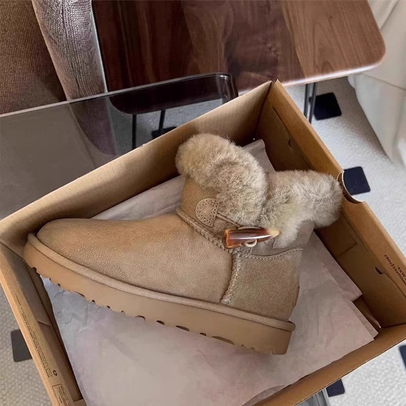 Damski sniego batai iš veršienos odos, su dirbtine trumpa kailio įdaila, mikropluošto įdėklas, gumos padas, vidutinio aukščio bateliai