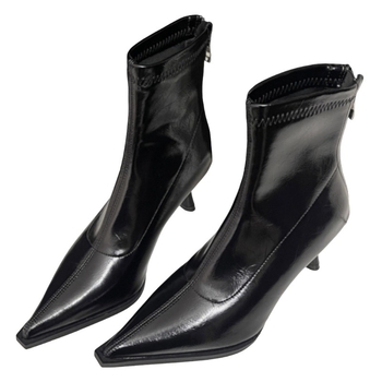 Botine de damă pentru gleznă cu vârf ascuțit, toc înalt 6–8 cm, talpă din cauciuc, material exterior fibră super, căptușeală microfibră