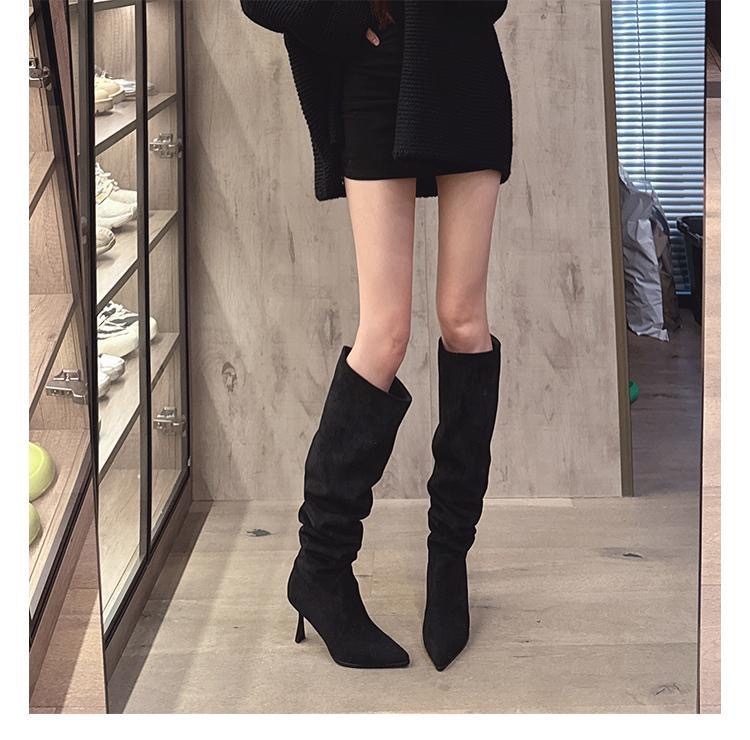 Botine dama din velur cu gambă înaltă, vârf ascuțit, talpă din cauciuc, toc subțire 6-8 cm, toamnă 2025