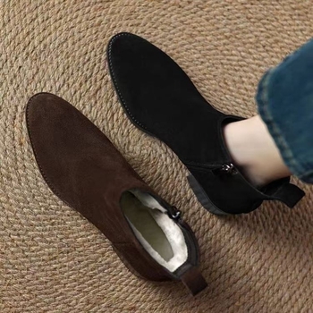 Γυναικεία μποτάκια από σουέτ σε ρετρό στυλ με στρογγυλή μύτη, φαρδύ τακούνι ύψους 3–5 cm, πλαϊνό φερμουάρ, σόλα από καουτσούκ