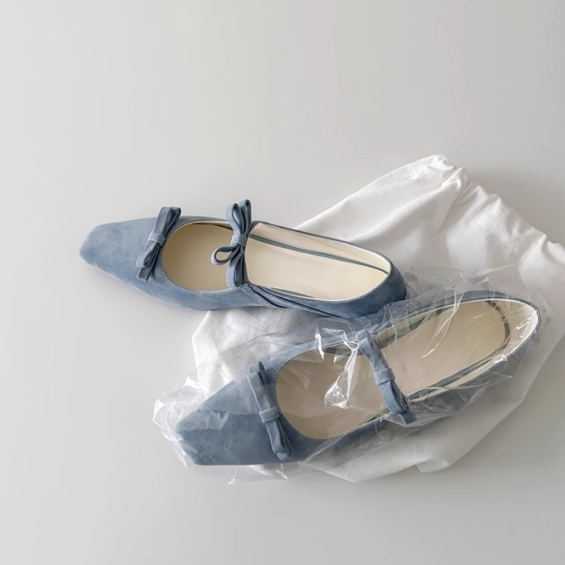 Pantofi Mary Jane – vârf pătrat, cataramă, toc mediu 3–6 cm, căptușeală din blană de oaie, talpă din cauciuc