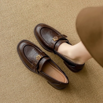 Mocasini dama din piele de miel, talpă moale lucrată manual, vârf pătrat, toc mic 1–3 cm, talpă din cauciuc