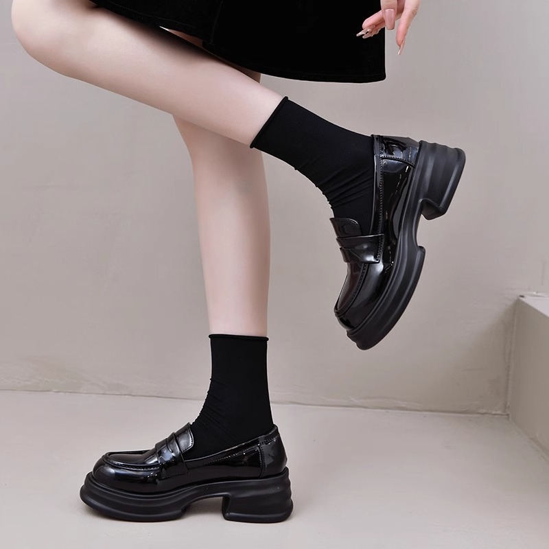 Ženske male kožne cipele, britski stil loafera, gornji dio od sintetičke kože, srednja visina potpetice 3-5 cm, gumeni potplat