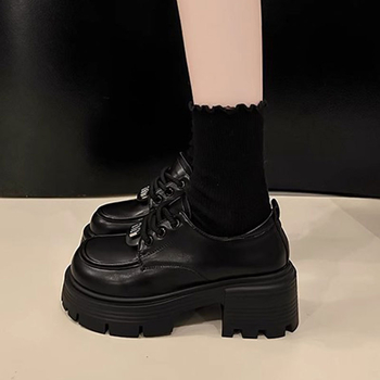 Lofers su PU viršumi, apvalus pirštas, platformos kulnas 3-5 cm, guminė padas