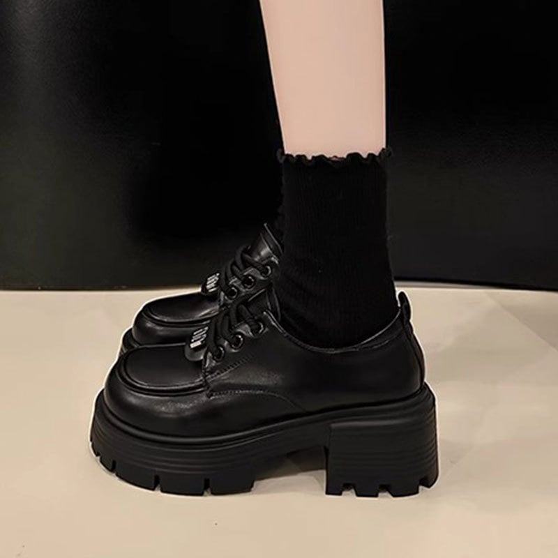 Lofers su PU viršumi, apvalus pirštas, platformos kulnas 3-5 cm, guminė padas