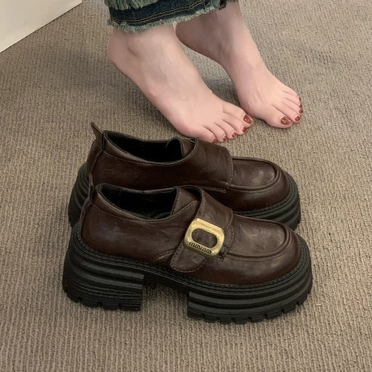 Moteriški loaferiai su Korėjos stiliumi, viršus mikropluošto, gumos padas, žemas kulnas 1–3 cm, atidarymas 7–11 cm