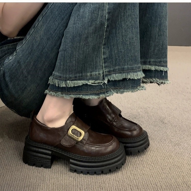 Moteriški loaferiai su Korėjos stiliumi, viršus mikropluošto, gumos padas, žemas kulnas 1–3 cm, atidarymas 7–11 cm