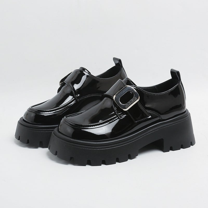 Moteriški loaferiai britiško stilių su sagtimi, be raištelių, PU viršus, apvali nosis, vidutinio aukščio kulnas 3-5 cm, guminė padas